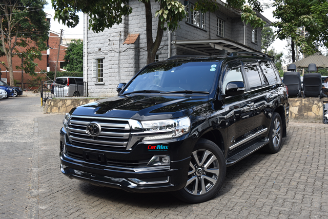 2017 Toyota landcruiser v8 zx - Nairobi