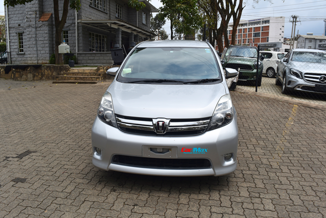 2017 Toyota ISIS PLATANA - Nairobi
